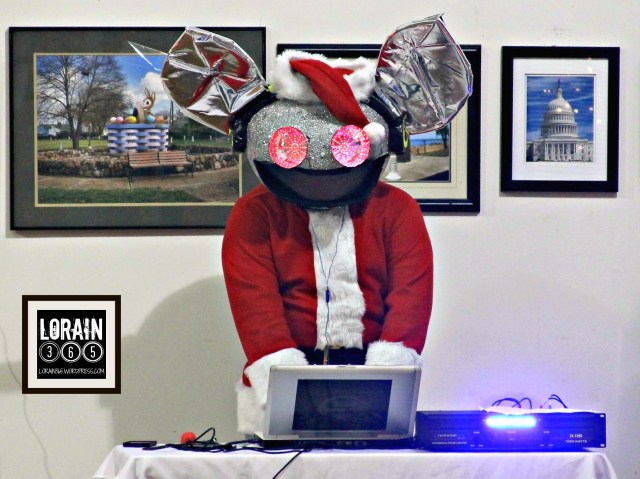 SantaSantana Nation 121413 wm