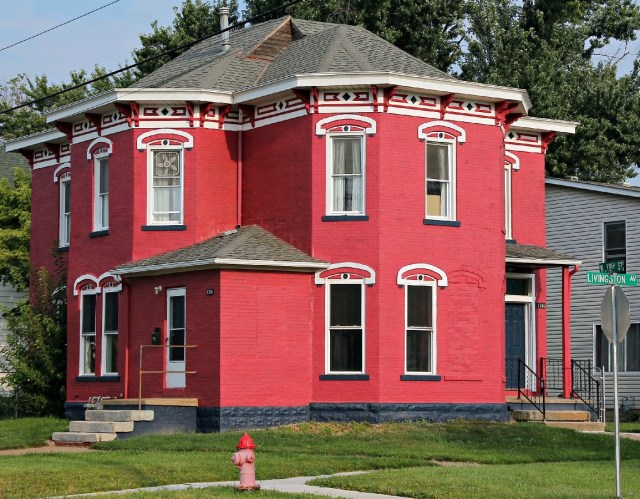 1794 Livingston Avenue corner 081014