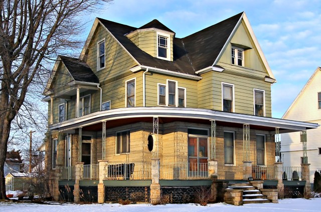 1903 E 31ST ST LORAIN OH