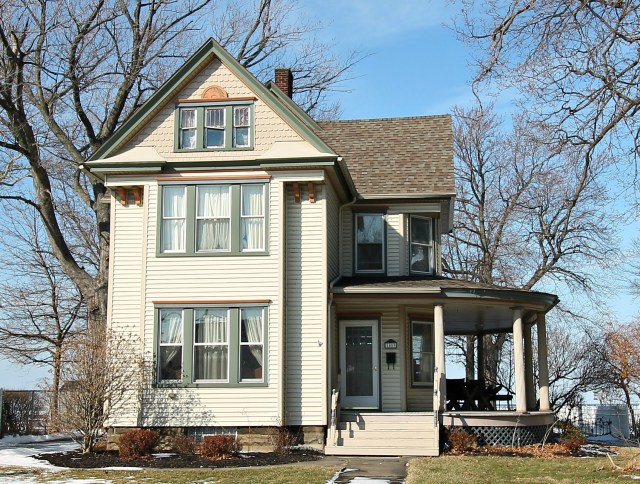 1053 East Erie Lorain OH