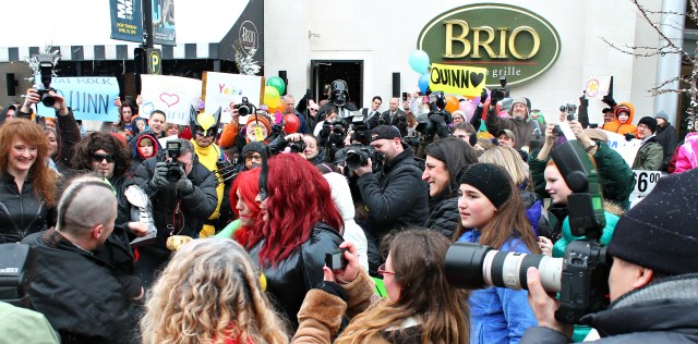 Hope for Quinn paparazzi