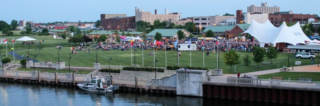 Rockin on the River 7 Bridges Eagles 052915