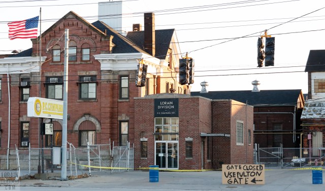 lights out gate closed 020316