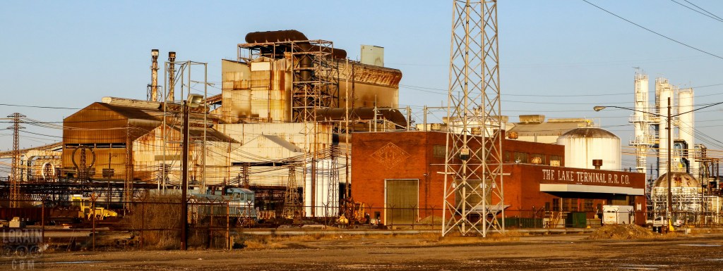 railroad building 020316