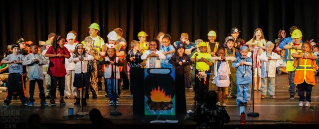 Lorain Community School Stone Soup 050616-003