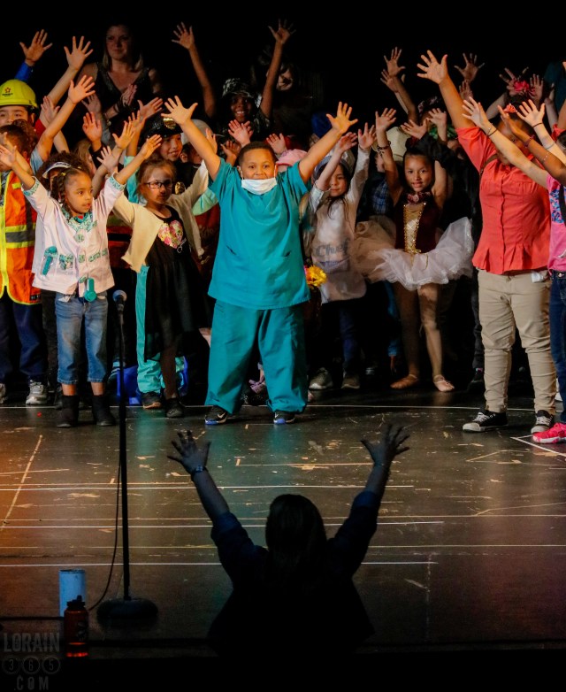 Lorain Community School Stone Soup 050616-004