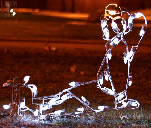 unidentified-holiday-object